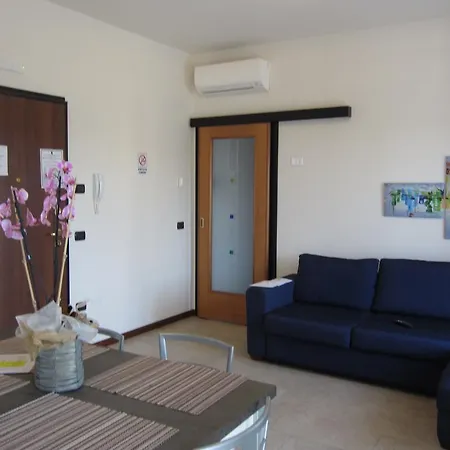Salvi Apartment Peschiera del Garda